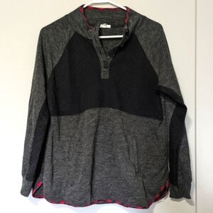 Henley button collar pull over